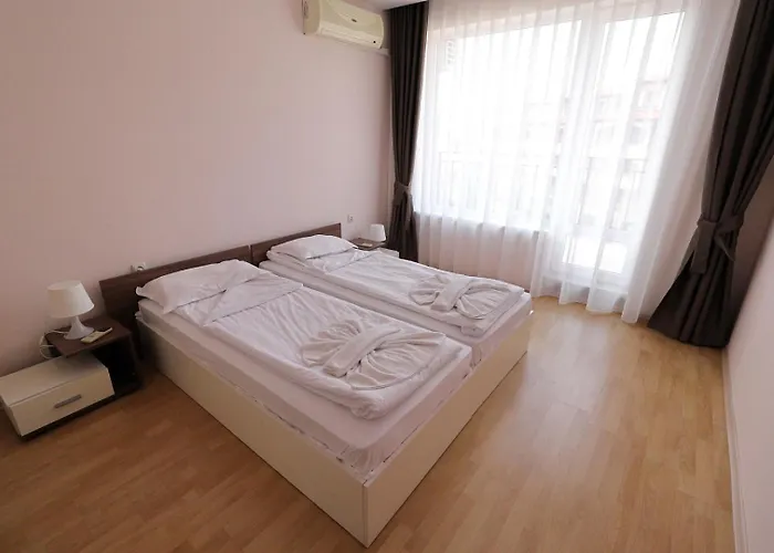 Privillege Noks * Elenite